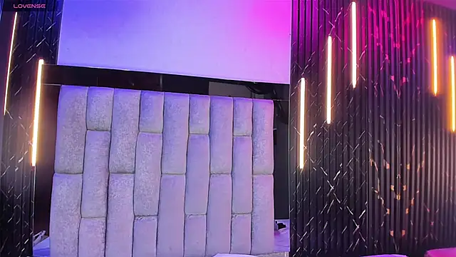 CamilaParisi online show from 04/22/26, 11:56