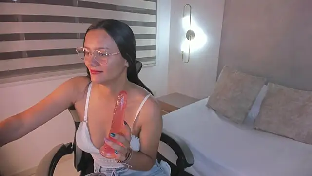 Snapshot of jade_callen chatting on 05/28/26, 11:40 jade callen online show from 05/28/26, 11:40