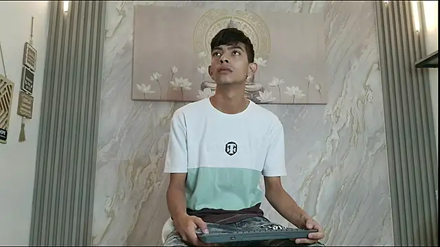 KITTY BOSH online show from 04/12/26, 01:16