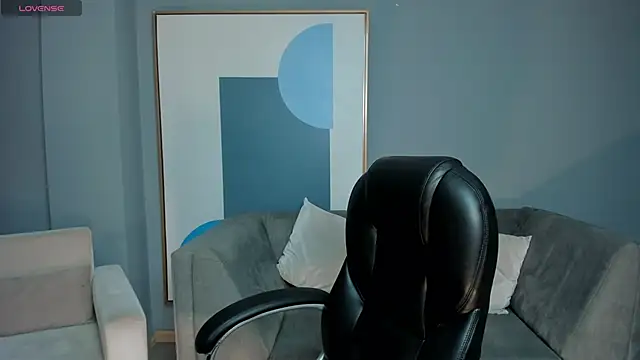 Snapshot of CarolineEvans_x chatting on 02/22/26, 04:24 CarolineEvans x online show from 02/22/26, 04:24