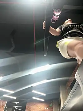 Sofi Collinss online show from 04/15/26, 03:24