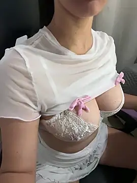 BabiCastelari online show from 06/09/26, 11:33