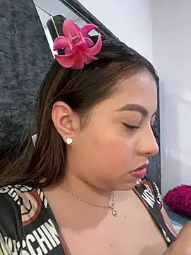 Snapshot of Emiily_joee_ chatting on 07/15/26, 11:32 Emiily joee online show from 07/15/26, 11:32