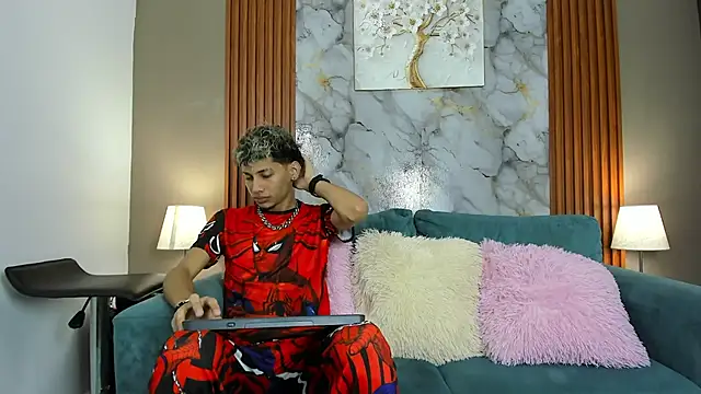 Snapshot of YOUNG_BOYS_HELL chatting on 03/01/26, 01:18 YOUNG BOYS HELL online show from 03/01/26, 01:18