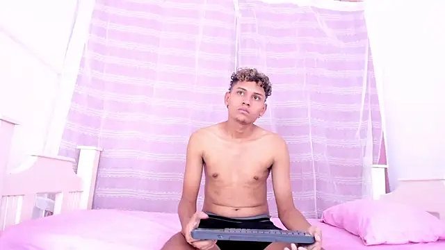 Henry and Lucy online show from 04/19/26, 09:39