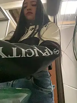 Daniela Pink online show from 04/23/26, 11:31