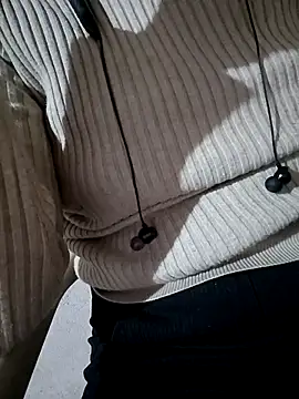 Snapshot of taniya0 chatting on 02/25/26, 12:31 taniya0 online show from 02/25/26, 12:31