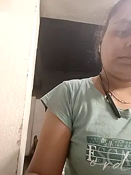 taniya0 online show from 04/10/26, 04:33