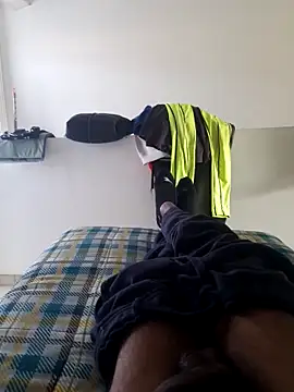 isuru lakshan online show from 03/15/26, 07:03