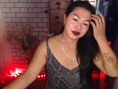 Snapshot of LovelyJessaXX chatting on 04/12/26, 02:00 LovelyJessaXX online show from 04/12/26, 02:00