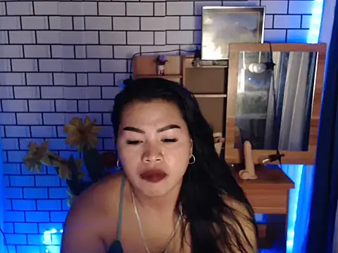 Snapshot of LovelyJessaXX chatting on 05/21/26, 04:47 LovelyJessaXX online show from 05/21/26, 04:47