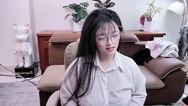 Snapshot of Pitien_2k7 chatting on 02/15/26, 02:03 Pitien 2k7 online show from 02/15/26, 02:03