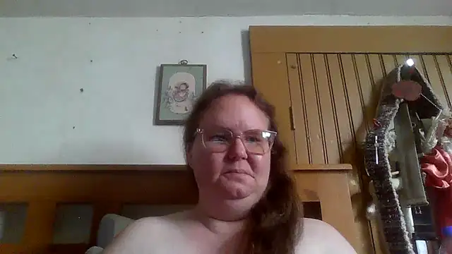 naughty queen1 online show from 04/21/26, 07:50