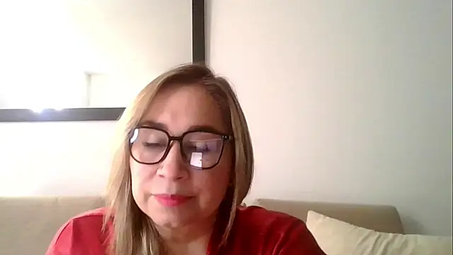 Snapshot of KamiSspencer chatting on 02/26/26, 01:21 KamiSspencer online show from 02/26/26, 01:21