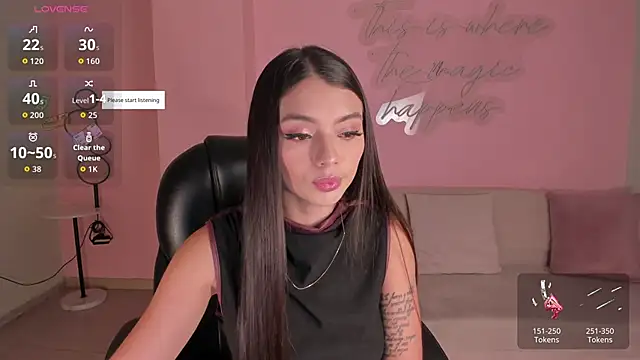JulietteMoreau online show from 05/04/26, 07:54