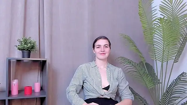 Snapshot of ShalaBethay chatting on 02/18/26, 06:15 ShalaBethay online show from 02/18/26, 06:15