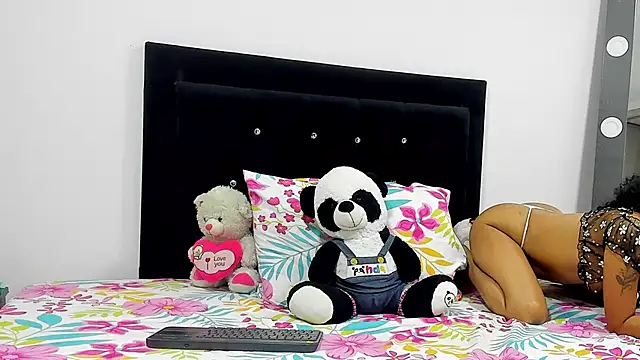 DanielaWane online show from 02/26/26, 07:51