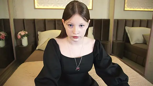 Snapshot of LauraBev chatting on 05/26/26, 02:46 LauraBev online show from 05/26/26, 02:46