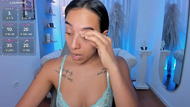 saori katsumi  online show from 04/15/26, 11:50