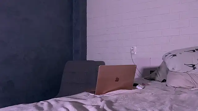 missmiroslava online show from 04/13/26, 01:16