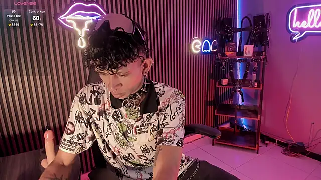 Maximoking26 online show from 04/21/26, 01:18