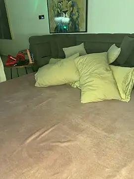 rafapradodxb online show from 02/17/26, 09:21