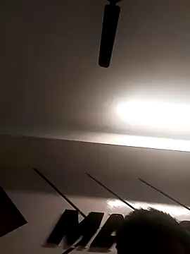 Snapshot of Avinh_09 chatting on 02/19/26, 01:45 Avinh 09 online show from 02/19/26, 01:45