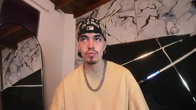 Couple In Heat online show from 04/23/26, 08:33