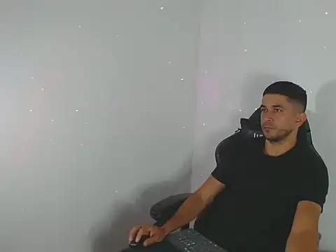 Snapshot of _Grasshopper chatting on 02/20/26, 07:03 Grasshopper online show from 02/20/26, 07:03