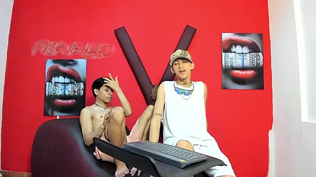 Snapshot of BOYS_PLAY chatting on 02/19/26, 01:18 BOYS PLAY online show from 02/19/26, 01:18