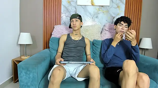 BOYS PLAY online show from 04/23/26, 01:07