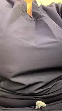 Snapshot of Sara25_07 chatting on 02/17/26, 11:50 Sara25 07 online show from 02/17/26, 11:50