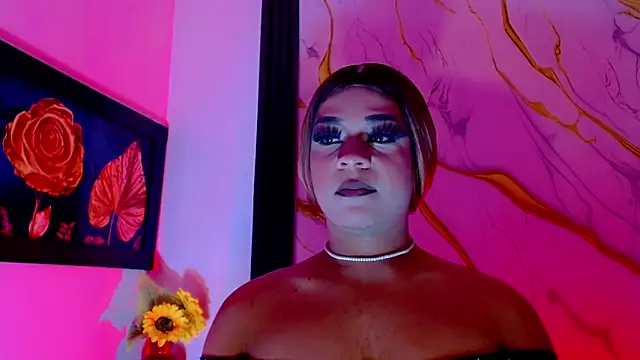 cristal villael  online show from 03/24/26, 07:19