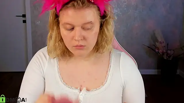 luna c0ra online show from 04/24/26, 01:30