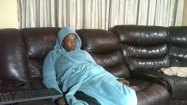 Sky-Diamond online show from 04/22/26, 07:37