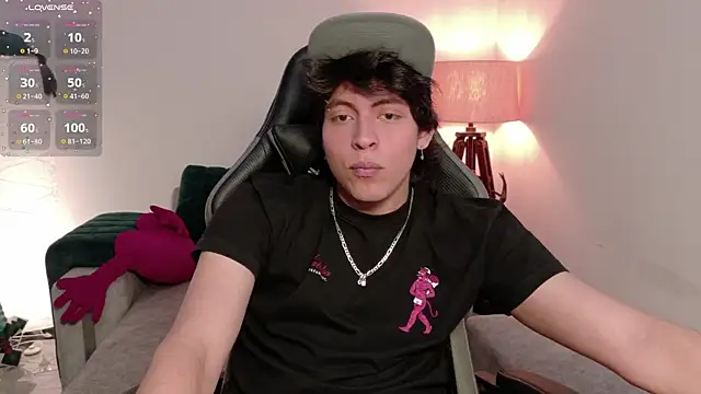 Snapshot of _-Lucky-_ chatting on 02/23/26, 02:14 -Lucky- online show from 02/23/26, 02:14