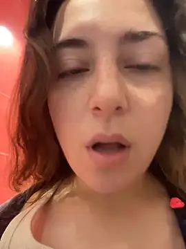 Snapshot of kate_nicepops999114 chatting on 02/17/26, 08:33 kate nicepops999114 online show from 02/17/26, 08:33