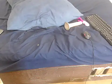 Snapshot of SweetDarkBrownie chatting on 02/25/26, 05:55 SweetDarkBrownie online show from 02/25/26, 05:55