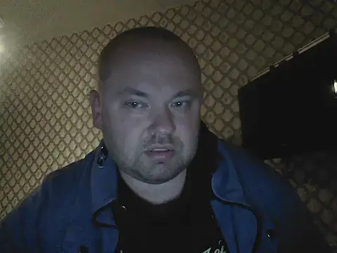 Snapshot of Rob1874 chatting on 02/27/26, 05:02 Rob1874 online show from 02/27/26, 05:02