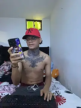 Maxtor  online show from 02/17/26, 02:46