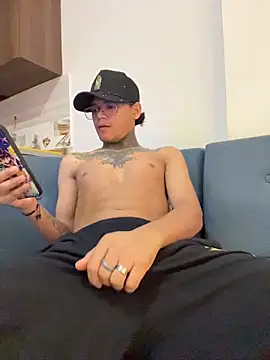 Maxtor  online show from 03/23/26, 01:15