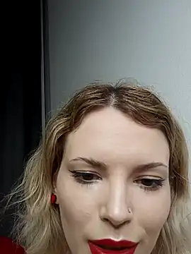 Snapshot of VinylKiss chatting on 02/26/26, 01:37 VinylKiss online show from 02/26/26, 01:37