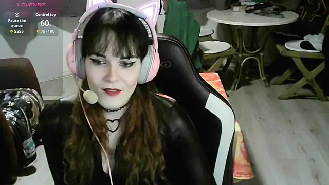 Snapshot of Samanteased chatting on 02/18/26, 05:31 Samanteased online show from 02/18/26, 05:31