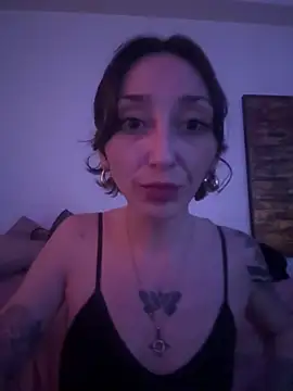 FrutillitaXX online show from 03/30/26, 04:57