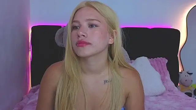 DollfaceInk online show from 04/15/26, 05:09