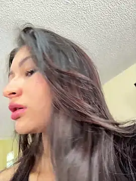 Aylin fire online show from 03/25/26, 06:36