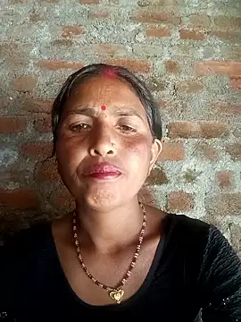 Snapshot of Hot_re83 chatting on 02/17/26, 09:28 Hot re83 online show from 02/17/26, 09:28