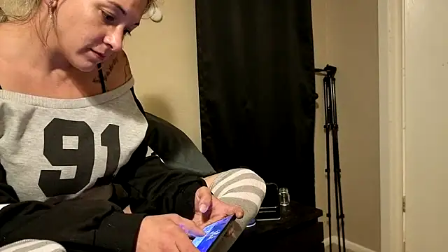 MissBella0969 online show from 04/23/26, 02:46