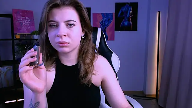 Snapshot of AdeleSkartel chatting on 02/26/26, 03:49 AdeleSkartel online show from 02/26/26, 03:49