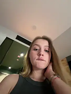 Eva Leen online show from 04/23/26, 10:25